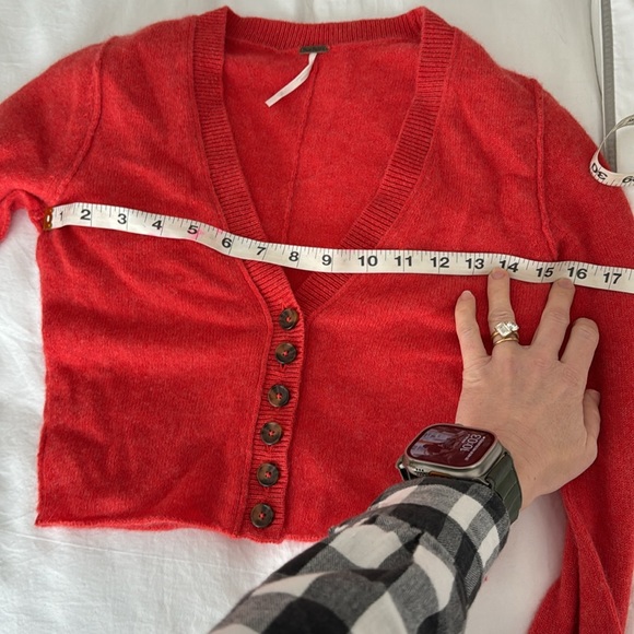 Free people 100% cashmere cropped sweater. - Picture 5 of 6